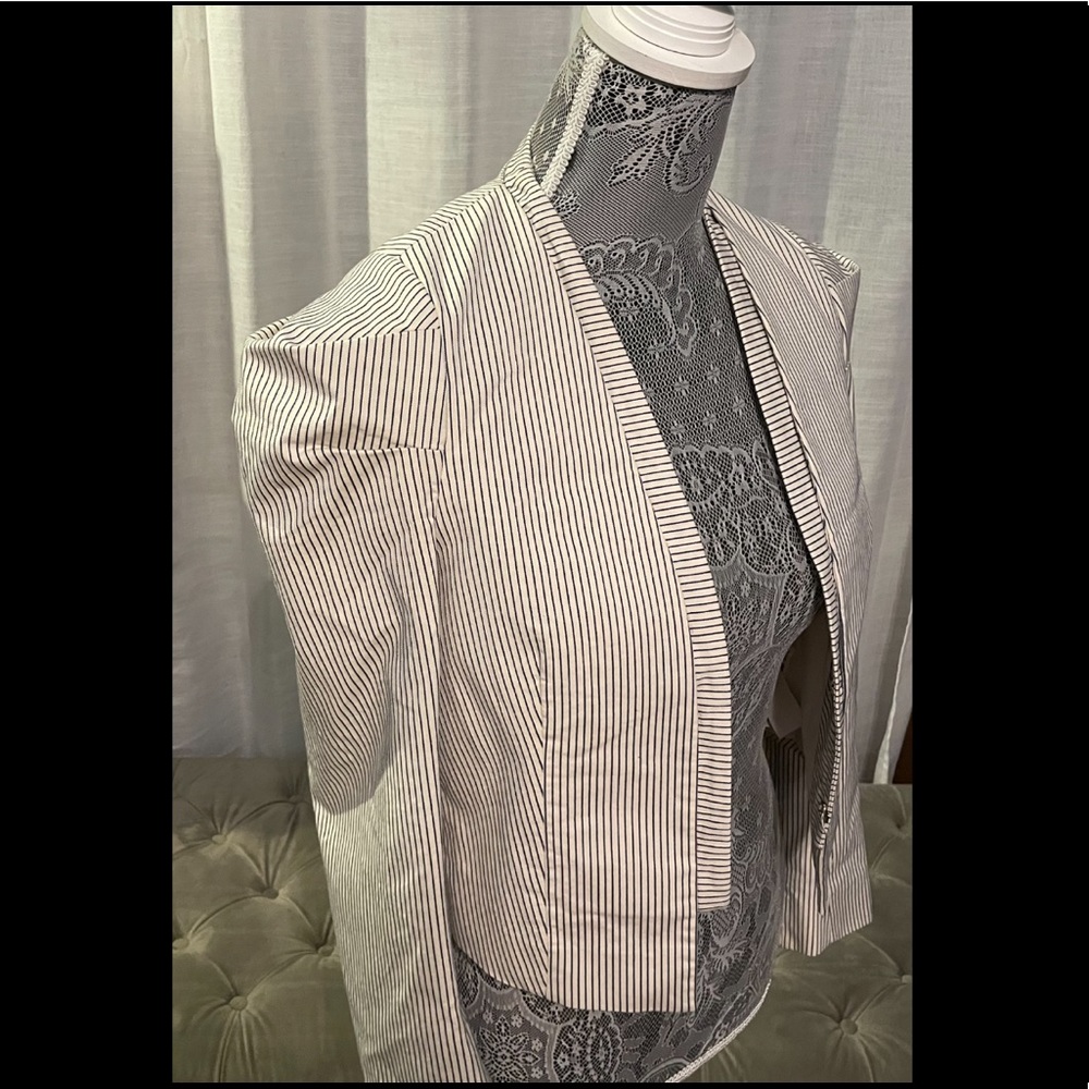 Zara Basic Cropped Jacket - image 2